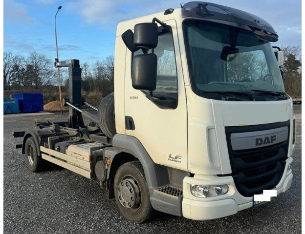 Camión multibasculante DAF 12t LF250 FA +2020 CTS