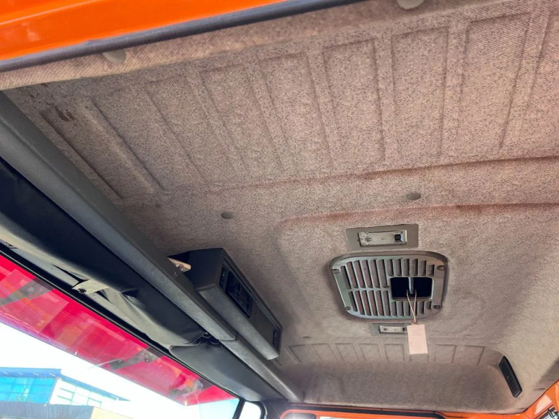 Camión multibasculante DAF 1900 TURBO 4X4 HOOKLIFT
