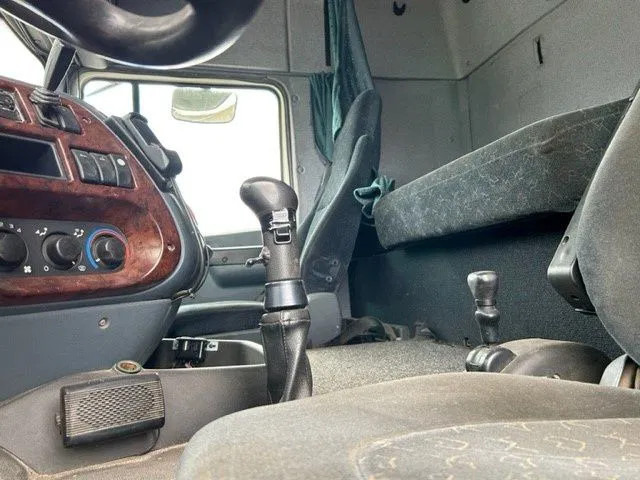 Camión multibasculante DAF 95.480 XF SPACECAB 6x2 WITH HOOK-ARM SYSTEM (EURO 3 / ZF16 MANUAL GEARBOX / ZF-INTARDER / STEEL-/AIR SUSPENSION / AIRCONDITIONIN