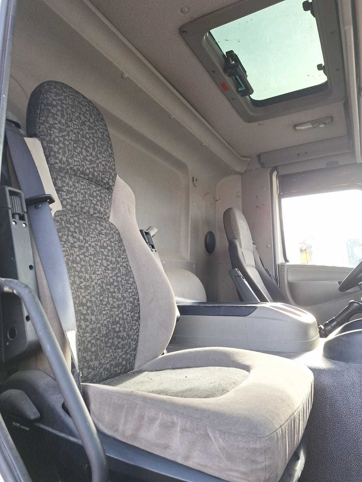 Camión multibasculante DAF CF