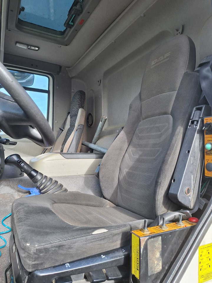 Camión multibasculante DAF CF