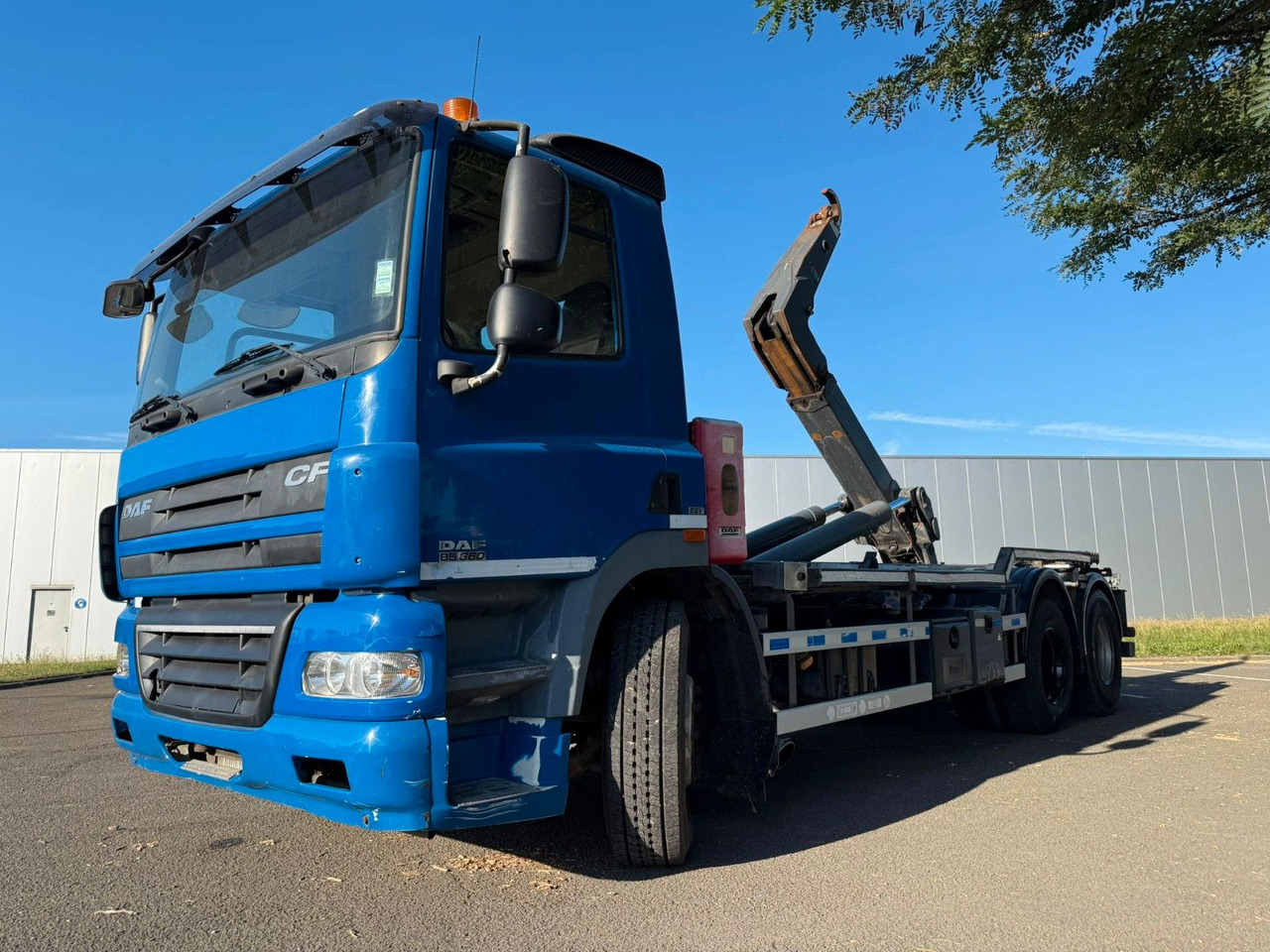 Camión multibasculante DAF CF85.360. Klima. E5. VDL. Tempomat