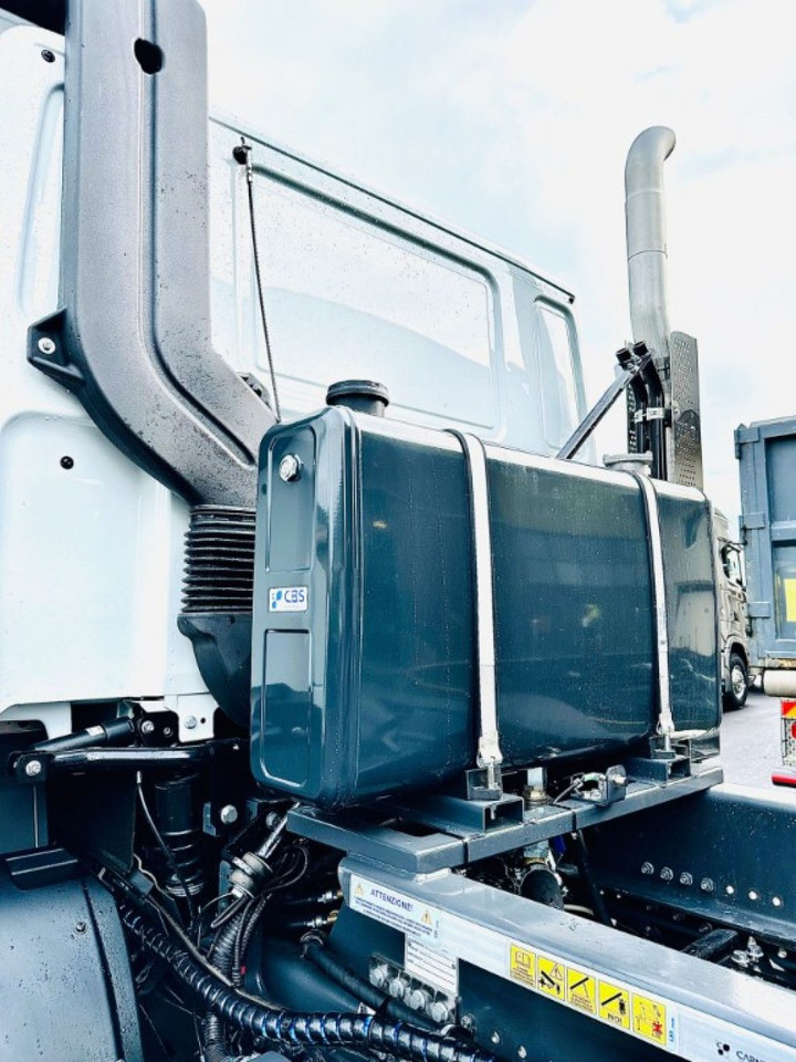 Camión multibasculante DAF CF85 NUOVO SCARRABILE