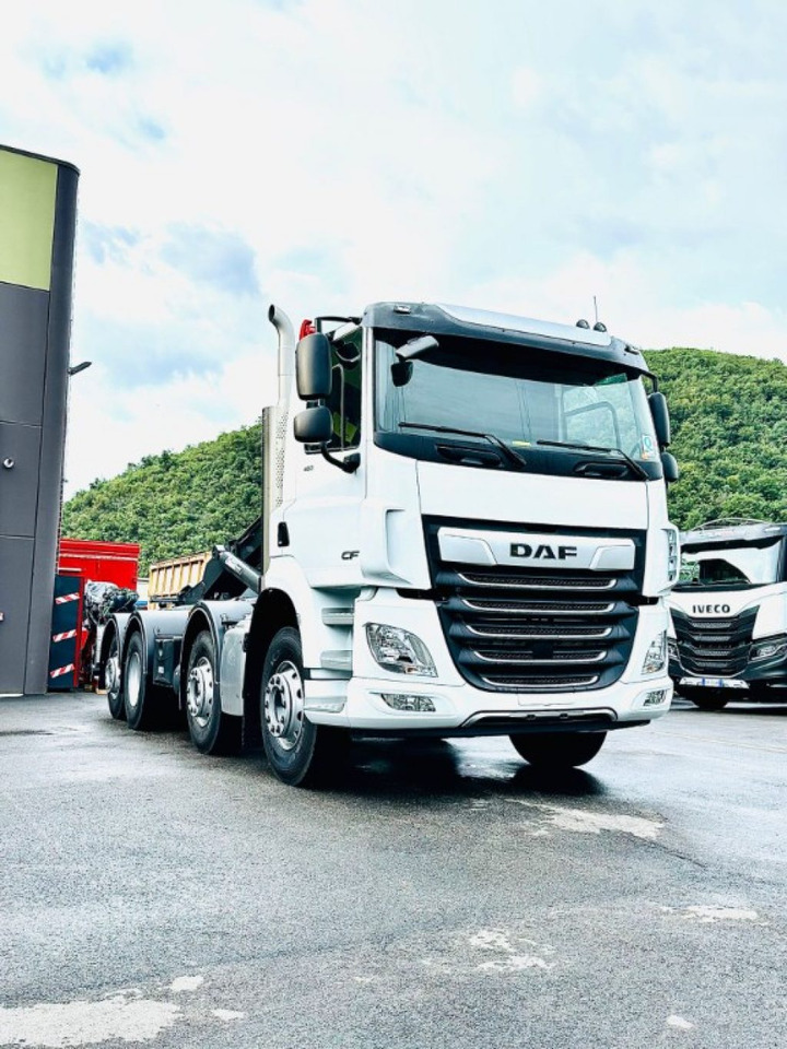 Camión multibasculante DAF CF85 NUOVO SCARRABILE