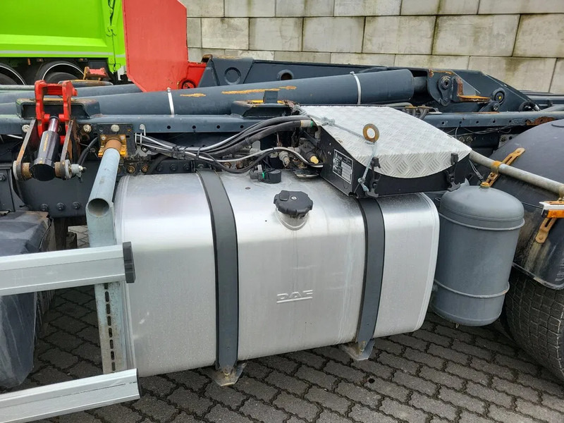 Camión multibasculante DAF CF 440