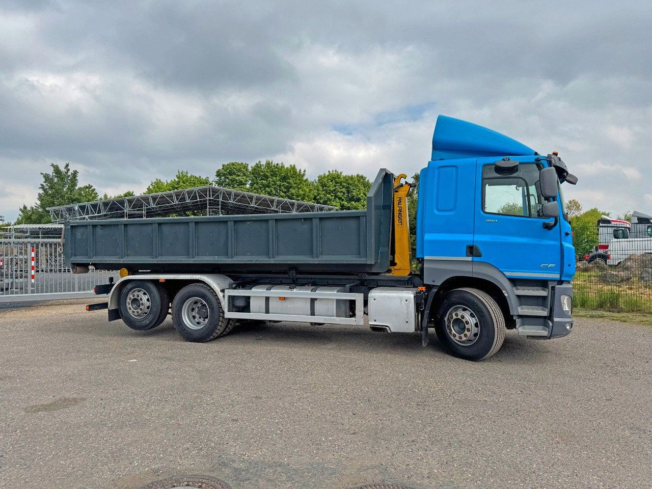 Camión multibasculante DAF CF 480 6X2 Abroller Funk 8 Stück  neue Pirelli DAF CF 480 6X2 Abroller Funk 8 Stück  neue Pirelli