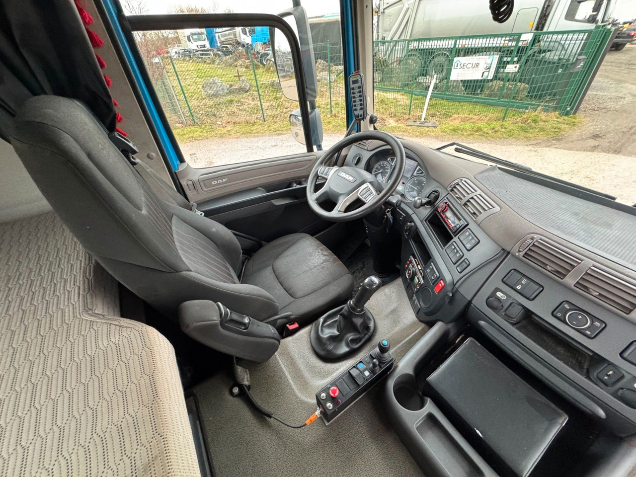 Camión multibasculante DAF CF 480 6X2 Abroller Funk 8 Stück  neue Pirelli DAF CF 480 6X2 Abroller Funk 8 Stück  neue Pirelli