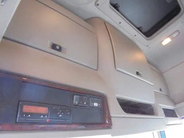 Camión multibasculante DAF CF 510 8X2 TRIPLE NL TRUCK