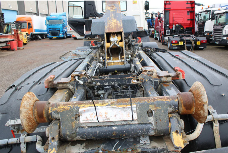 Camión multibasculante DAF CF 510 + 8X4 + HOOK 26TON + PERFCET CONDITION + 2X IN STOCK