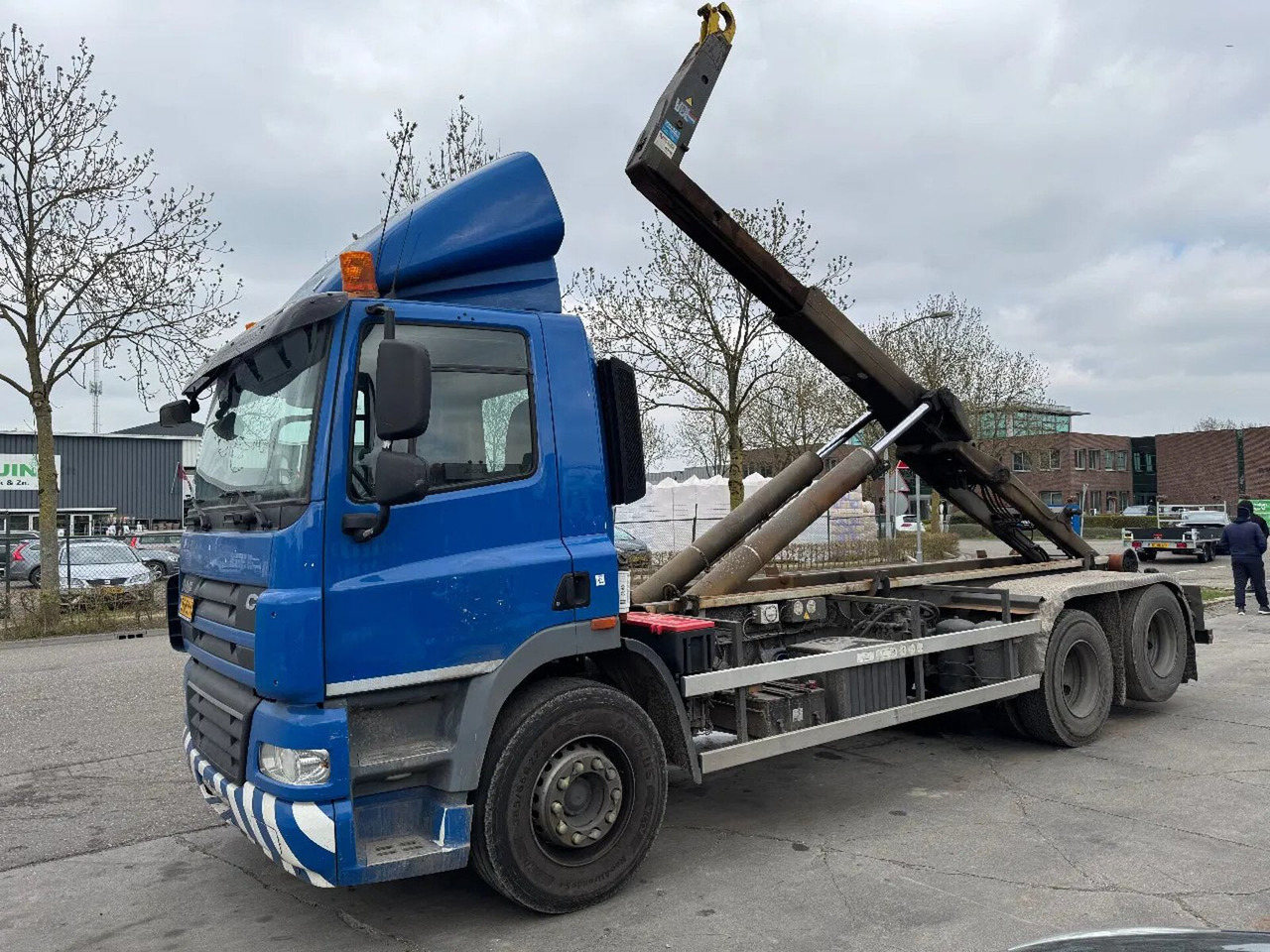 Camión multibasculante DAF CF 85.360 EURO 5 6X2 25T VDL HOOK TÜV 11-2025