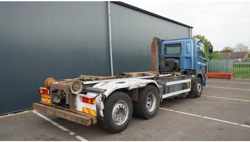Camión multibasculante DAF CF 85.410 6X2 HOOKARM SYSTEM 681.000KM