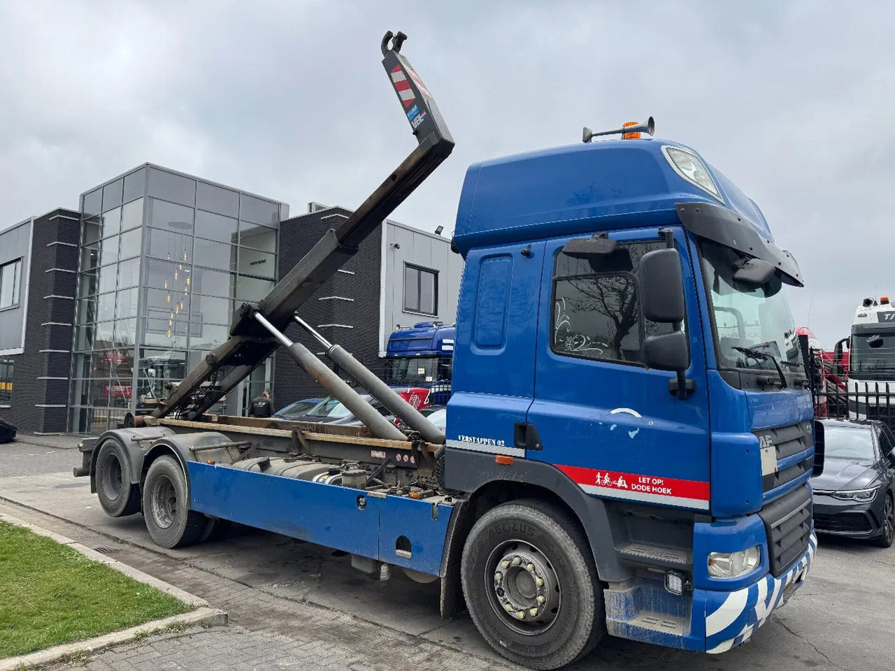 Camión multibasculante DAF CF 85 6X2 - EURO 5 + VDL HOOK + LIFT AXLE + TÜV