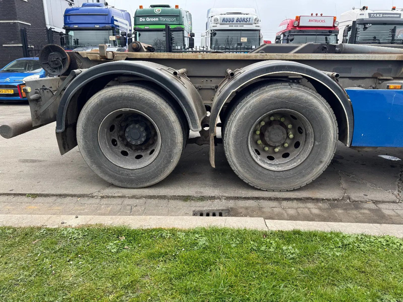 Camión multibasculante DAF CF 85 6X2 - EURO 5 + VDL HOOK + LIFT AXLE + TÜV