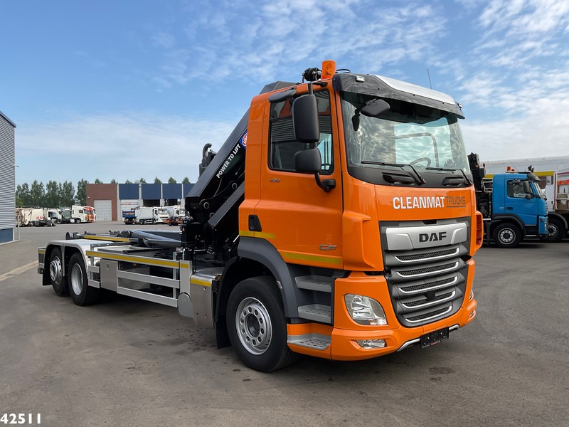 Camión multibasculante DAF FAN CF 430 HMF 23 Tonmeter laadkraan