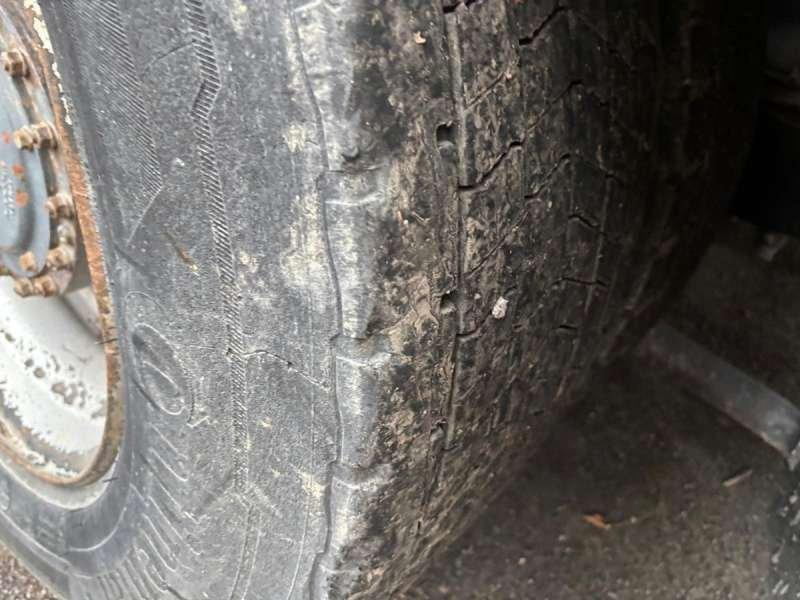 Camión multibasculante DAF GRUE 85.410 6X4