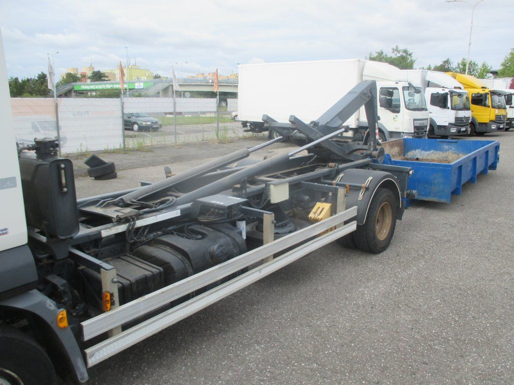 Camión multibasculante DAF LF 12.250