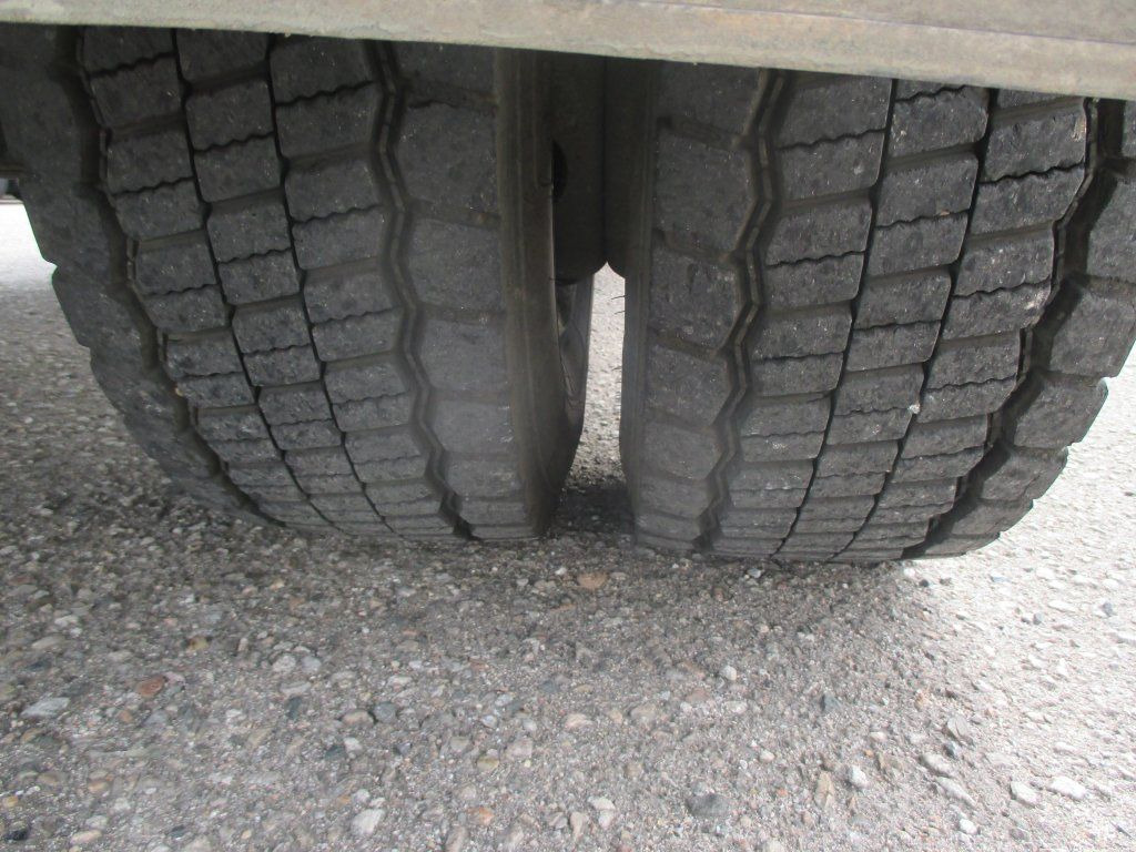 Camión multibasculante DAF LF 12.250