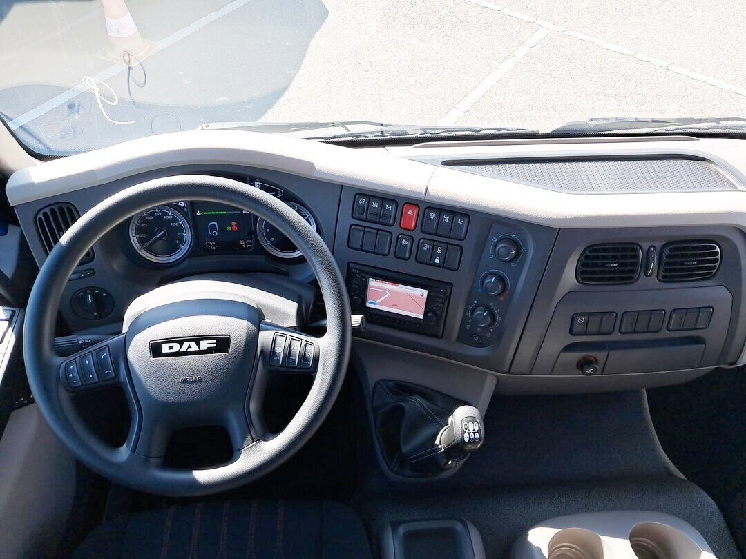 Camión multibasculante DAF LF 290 FA 4x2 LF 290 FA 4x2, Nebenantrieb, Navi, Abrollanlage HYVA T12-45
