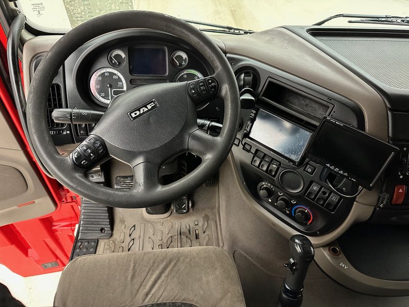 Camión multibasculante DAF XF105.410 Space Cab
