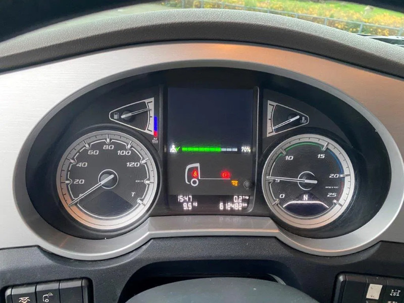 Camión multibasculante DAF XF106-530 8X2 / AJK HOOKLIFT 25000KG / 9 TON FRONT AXLE / NAVI / ONLY:612482 KM / SSC / AUTOMATIC / EURO-6 / 2019