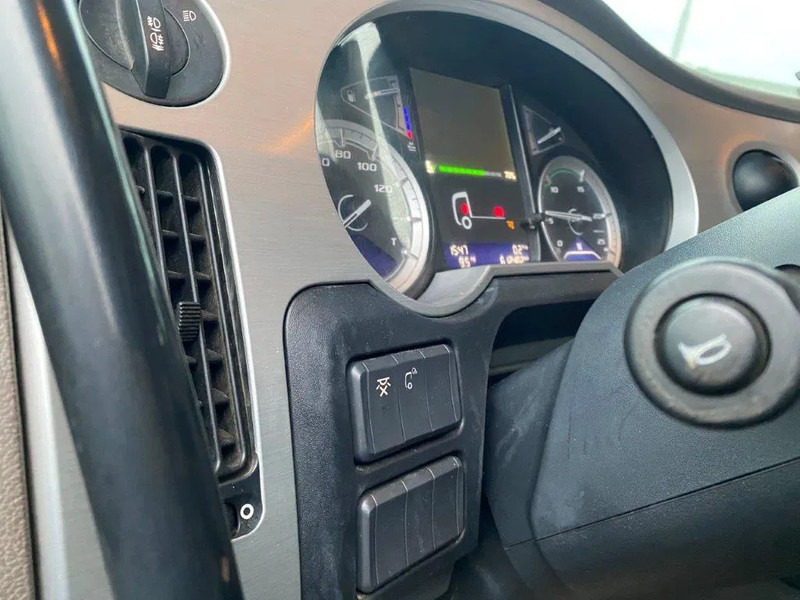 Camión multibasculante DAF XF106-530 8X2 / AJK HOOKLIFT 25000KG / 9 TON FRONT AXLE / NAVI / ONLY:612482 KM / SSC / AUTOMATIC / EURO-6 / 2019