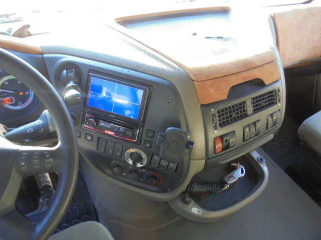 Camión multibasculante DAF XF 105 410 FAD 8X4 STEEL SUSPENSION