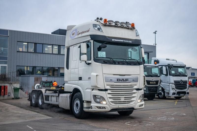 Camión multibasculante DAF XF 105.460 - AJK + intarder