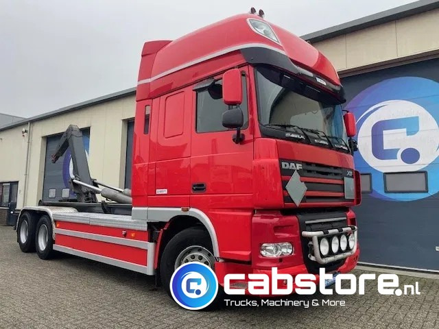 Camión multibasculante DAF XF 105 .460 FAS Euro 5 - Haakarmsysteem - Hooklift - Abrolkipper - Year 2006 - ANALOG TACHO -  TUV 05-2025