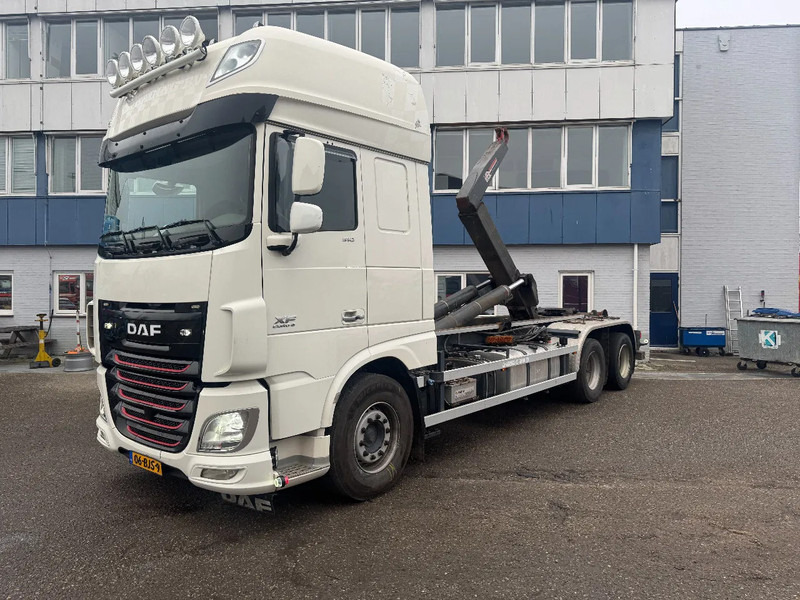 Camión multibasculante DAF XF 510 6X2 EURO 6 VDL 30T HOOK 2017