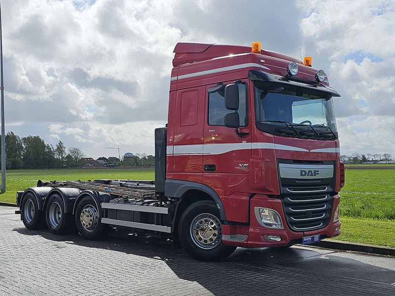 Camión multibasculante DAF XF 510 8X2 FAK HOOKLIFT