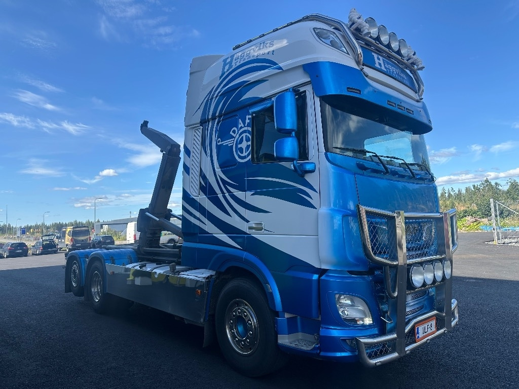 Camión multibasculante DAF XF 530 6x2*4