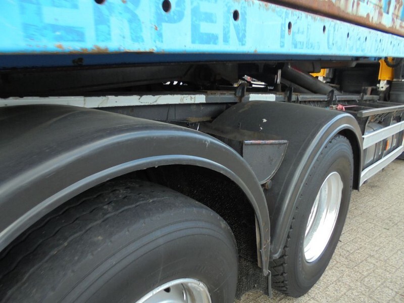 Camión multibasculante DAF XF 95.530 + hooksystem + crane palfinger 12.5 t/m+ seperated box incl