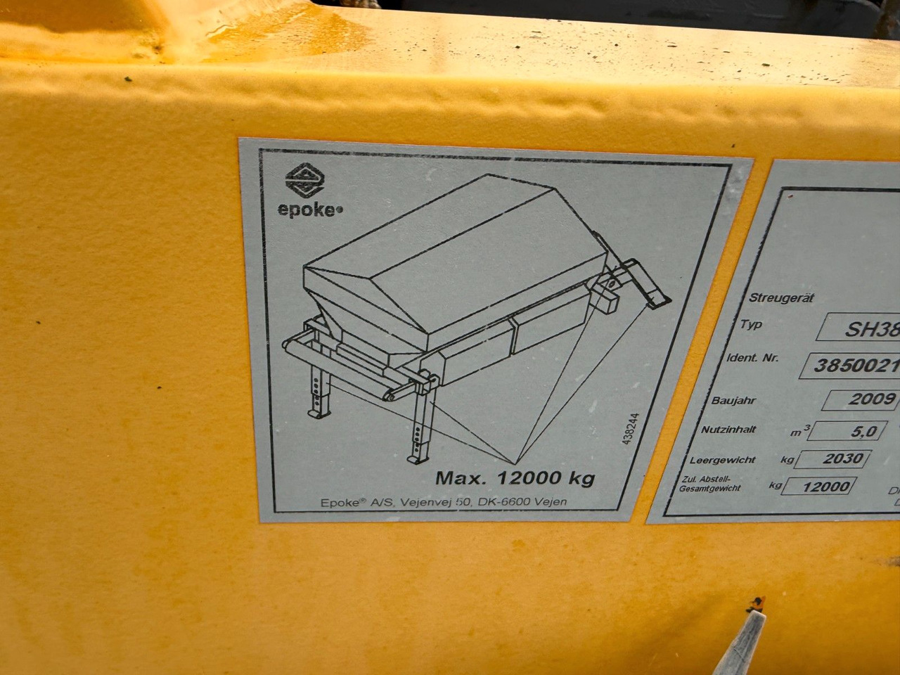 Camión multibasculante Epoke Salzstreuer Winterdienst Bandstreuer