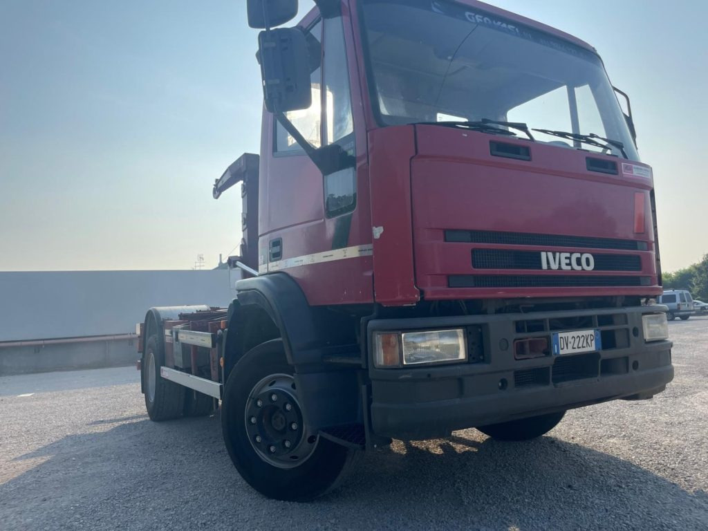 Camión multibasculante FIAT IVECO EUROCARGO 150E23