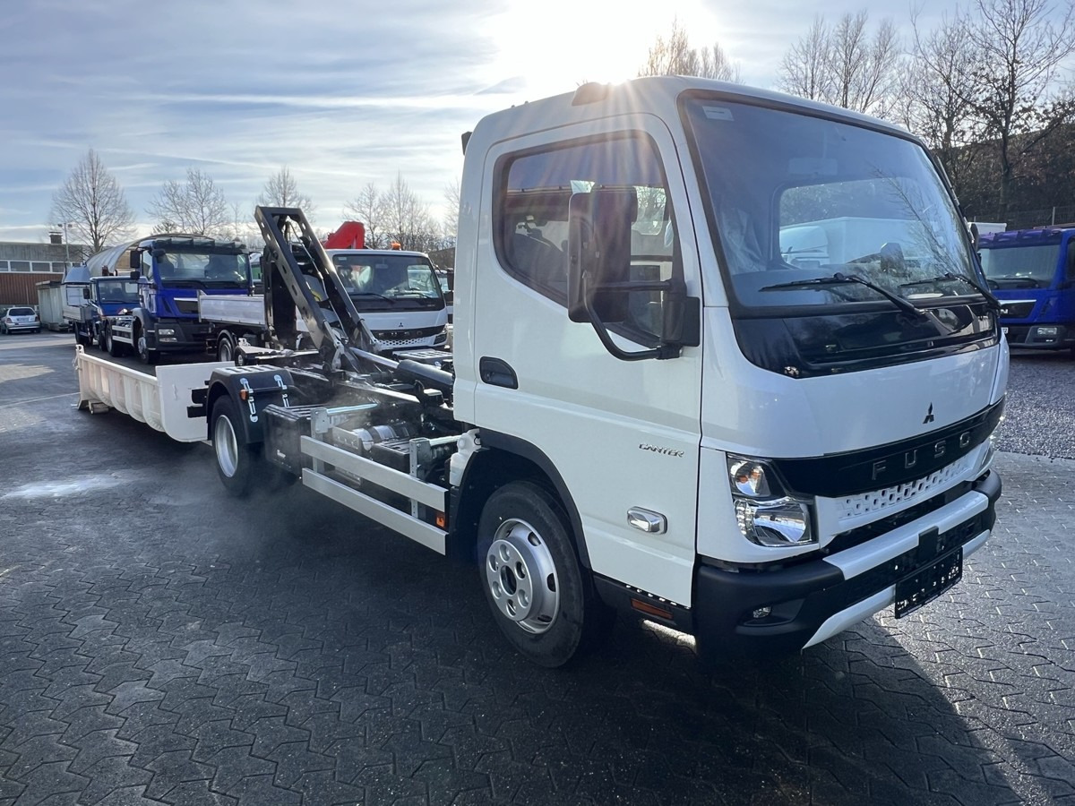 Camión multibasculante FUSO Canter FUSO 7C18 City Abrollkipper
