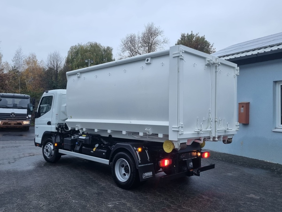 Camión multibasculante FUSO Canter FUSO 7C18 City Abrollkipper Miete