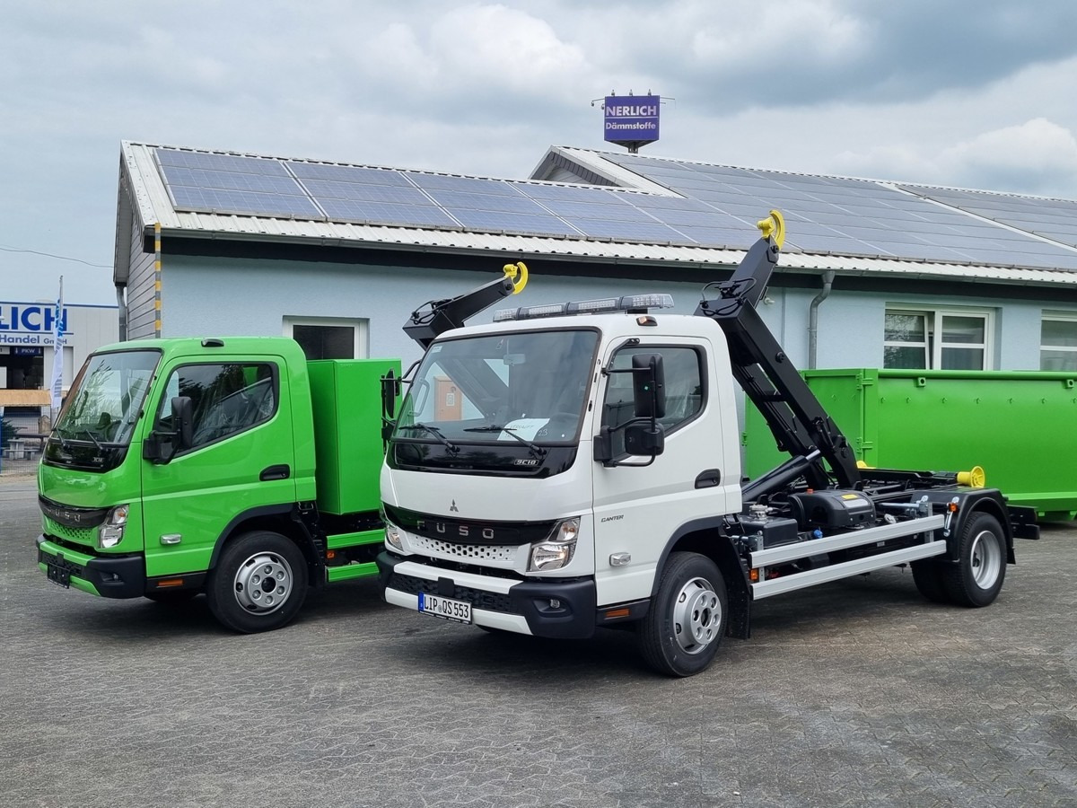 Camión multibasculante FUSO Canter FUSO 9C18 Duonic City Abrollkipper