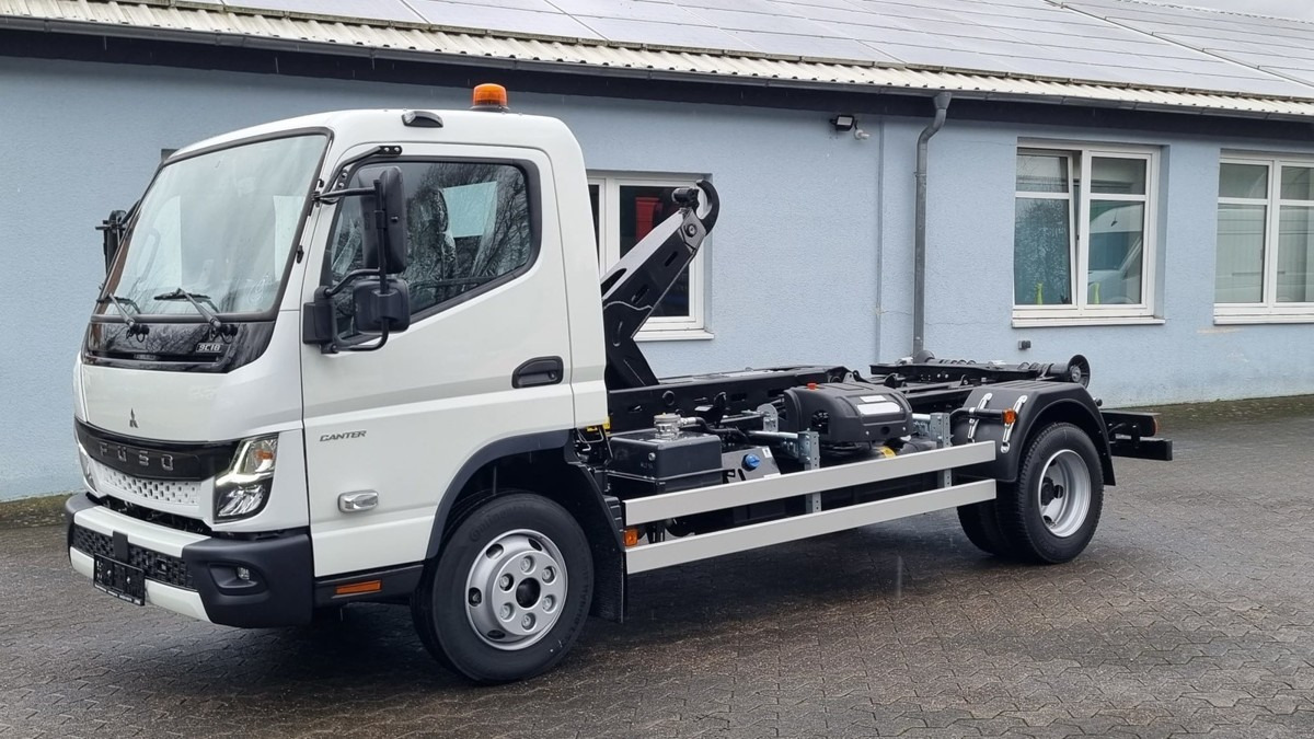 Camión multibasculante FUSO Canter FUSO 9C18 Duonic City Abrollkipper