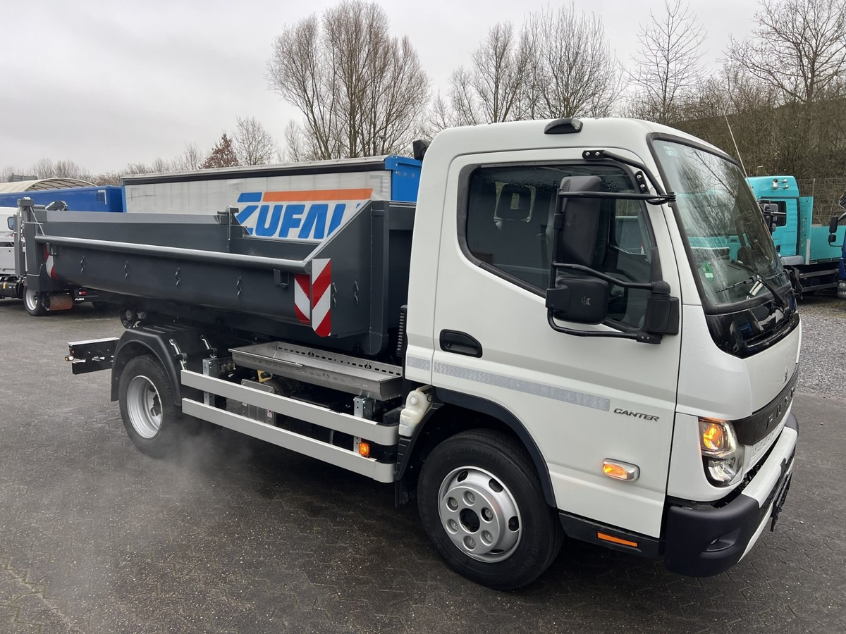 Camión multibasculante FUSO Fuso Canter 7C18 City Abrollkipper AHK Hooklift