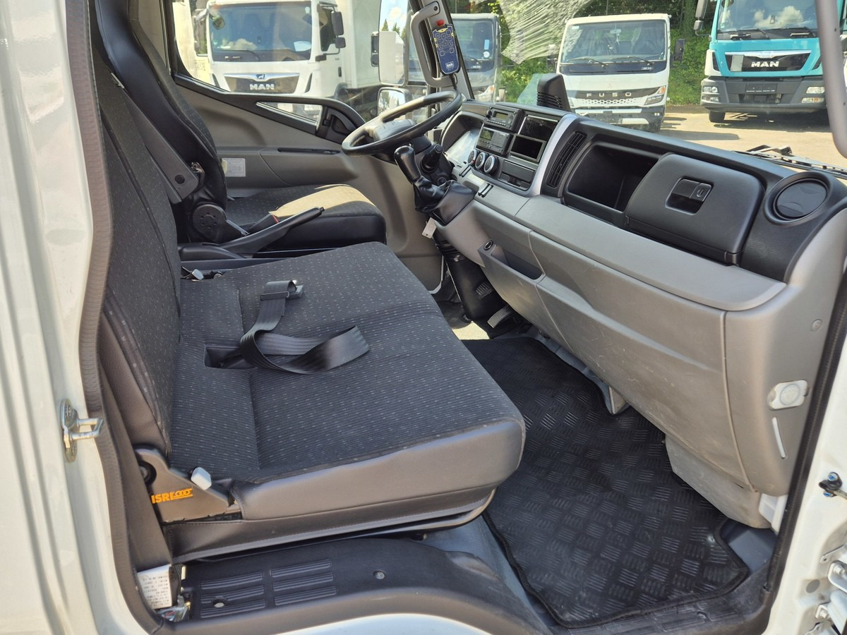 Camión multibasculante FUSO Fuso Canter 7C18 City Abrollkipper AHK Hooklift