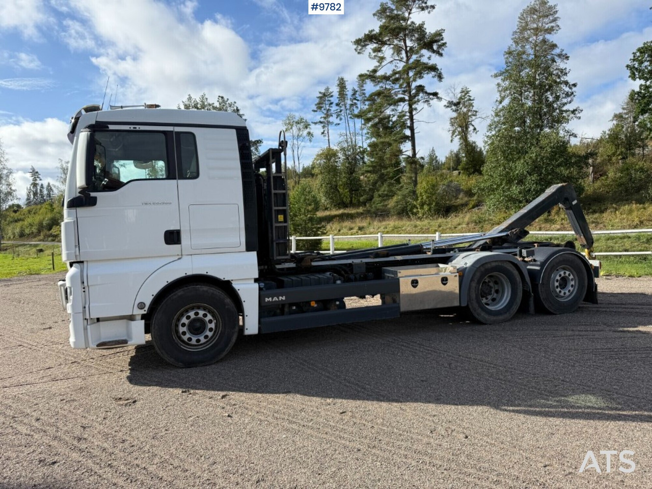 Camión multibasculante Hooklift Truck MAN TGX 26.500 6X2