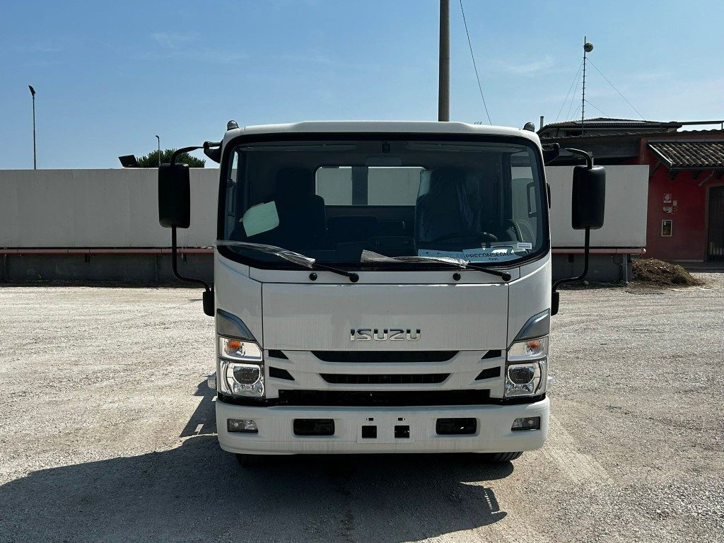 Camión multibasculante ISUZU P75 NUOVO SCARRABILE