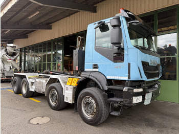 Camión multibasculante IVECO 340T45 Trakker  8x4