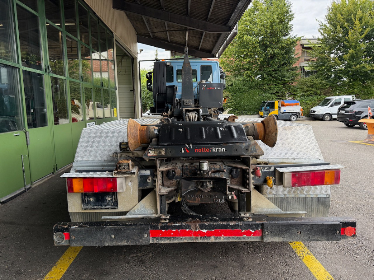 Camión multibasculante IVECO 340T45 Trakker 8x4