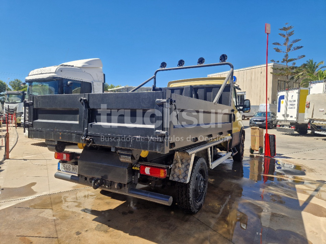 Camión multibasculante IVECO 55S18H