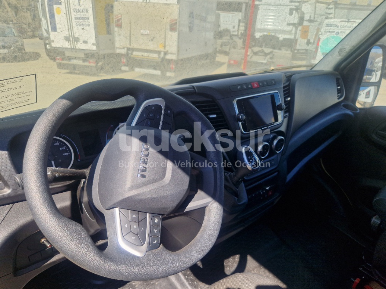 Camión multibasculante IVECO 55S18H