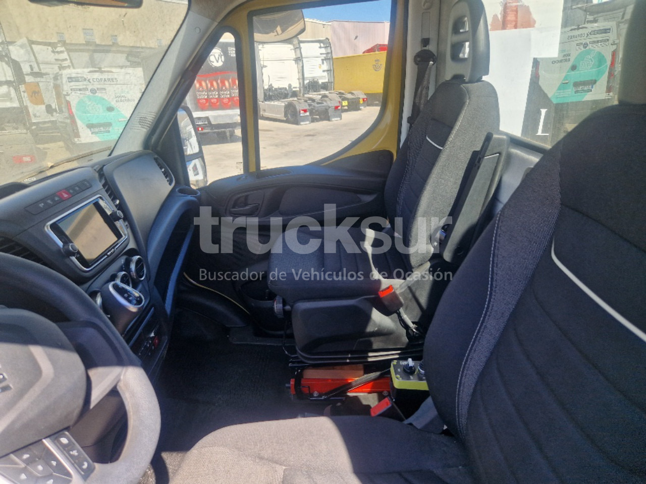 Camión multibasculante IVECO 55S18H