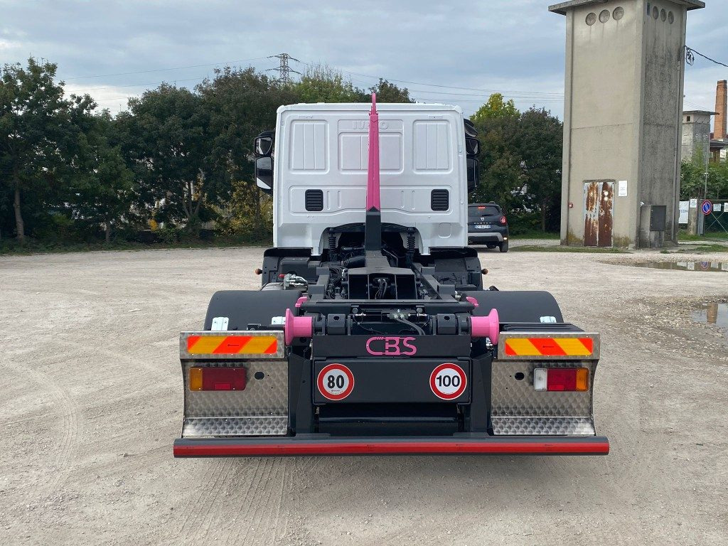Camión multibasculante IVECO EUROCARGO 120E25 SCARRABILE
