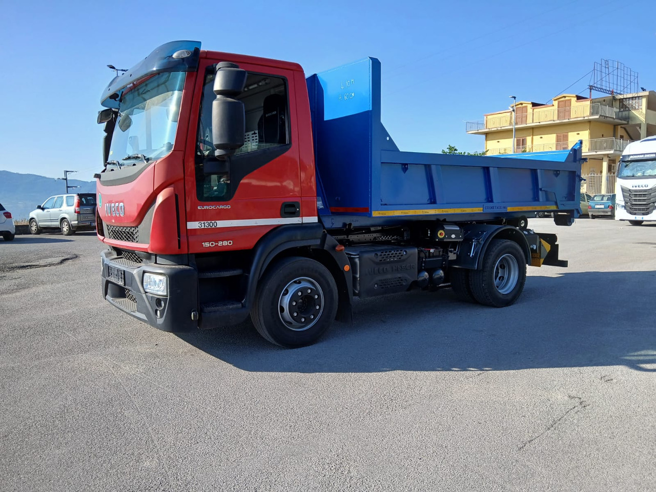 Camión multibasculante IVECO EUROCARGO 150-280