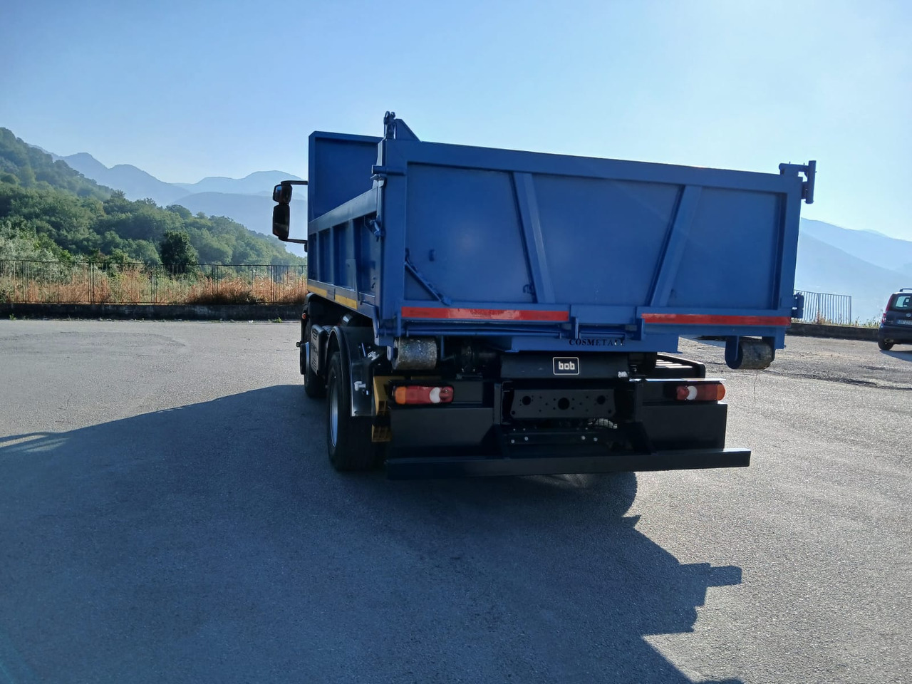 Camión multibasculante IVECO EUROCARGO 150-280